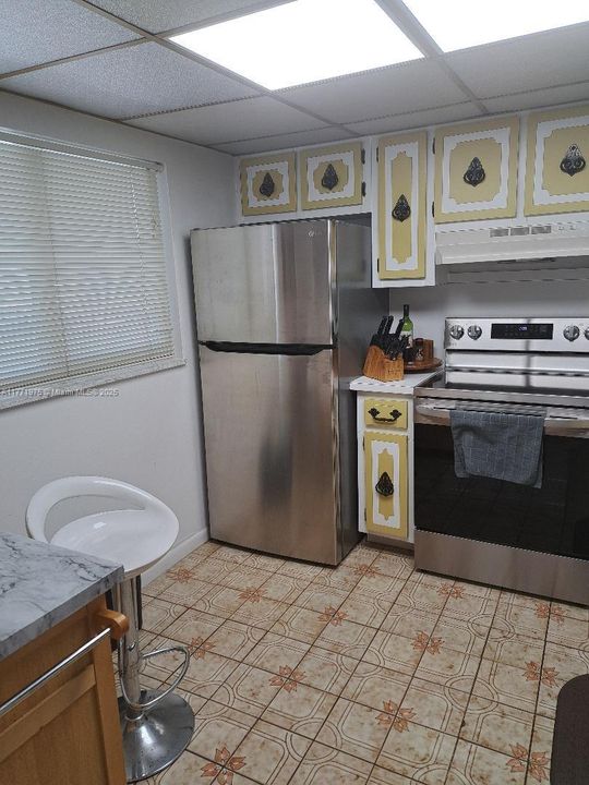 Recently Rented: $1,850 (1 beds, 1 baths, 886 Square Feet)