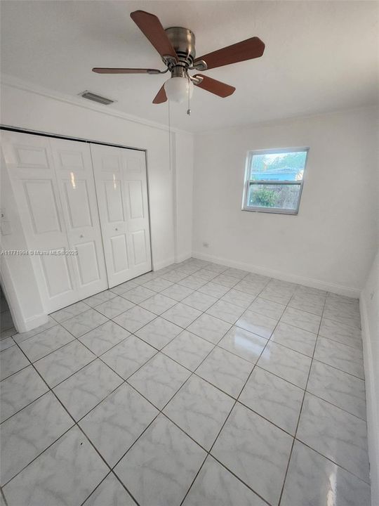 Recently Rented: $2,800 (3 beds, 1 baths, 787 Square Feet)