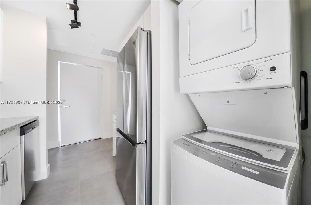 Недавно арендовано: $1,900 (0 спален, 1 ванн, 455 Квадратных фут)