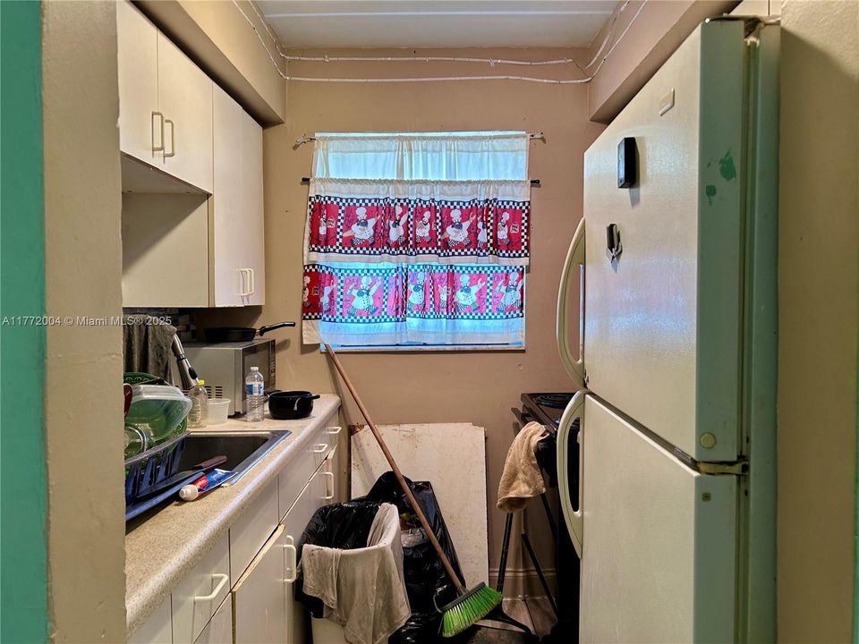 Recently Sold: $850,000 (0 beds, 0 baths, 3920 Square Feet)