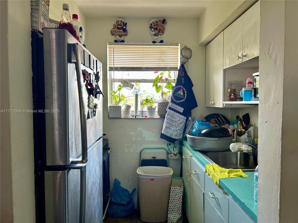 Recently Sold: $850,000 (0 beds, 0 baths, 3920 Square Feet)