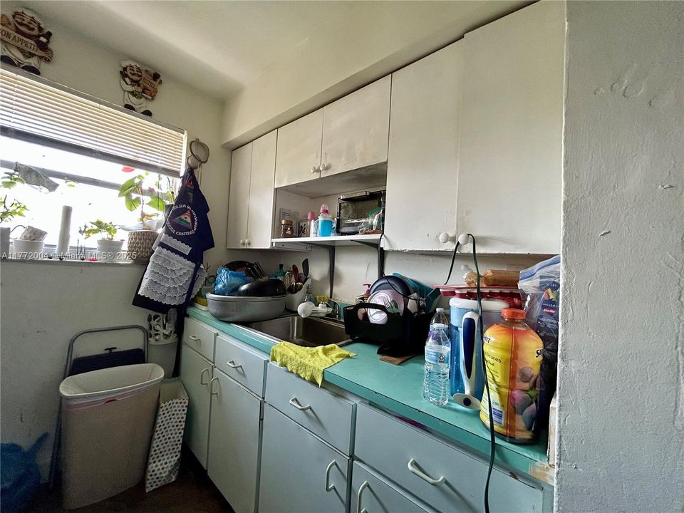 Recently Sold: $850,000 (0 beds, 0 baths, 3920 Square Feet)