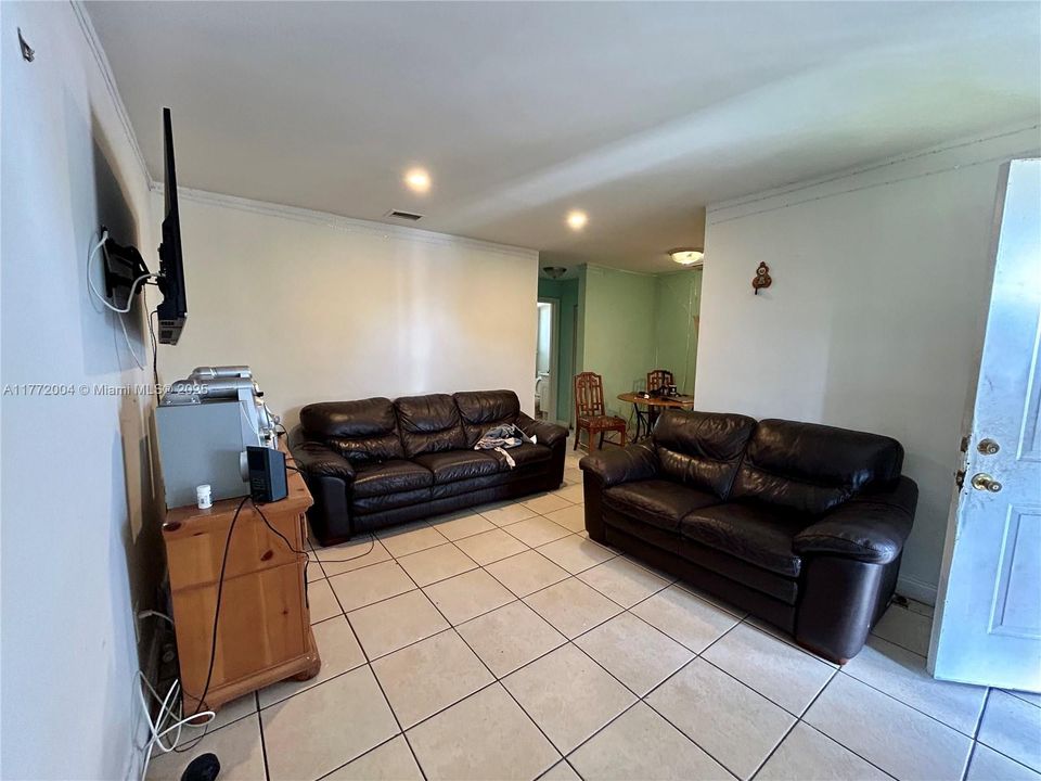 Recently Sold: $850,000 (0 beds, 0 baths, 3920 Square Feet)