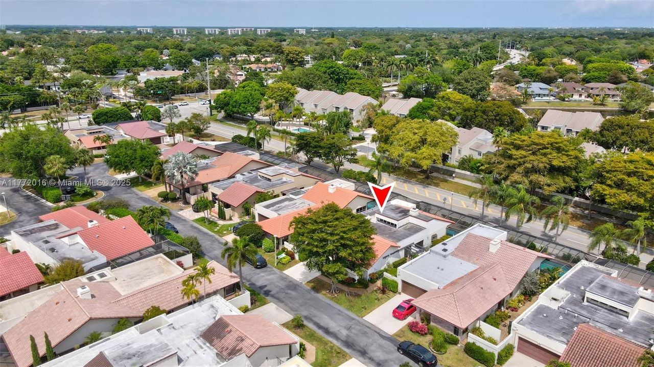 Vendido Recientemente: $639,900 (3 camas, 2 baños, 1976 Pies cuadrados)