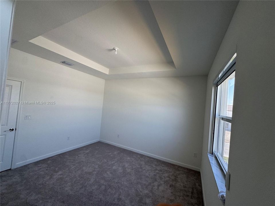 Recently Rented: $2,500 (3 beds, 2 baths, 1545 Square Feet)