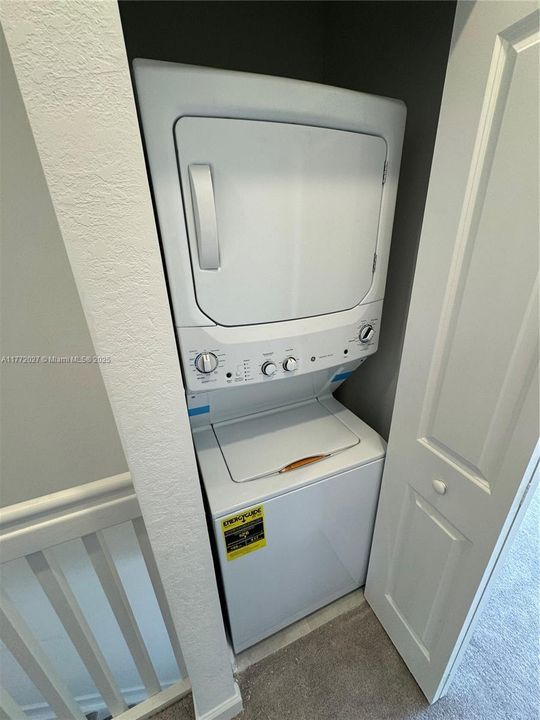 Recently Rented: $2,500 (3 beds, 2 baths, 1545 Square Feet)