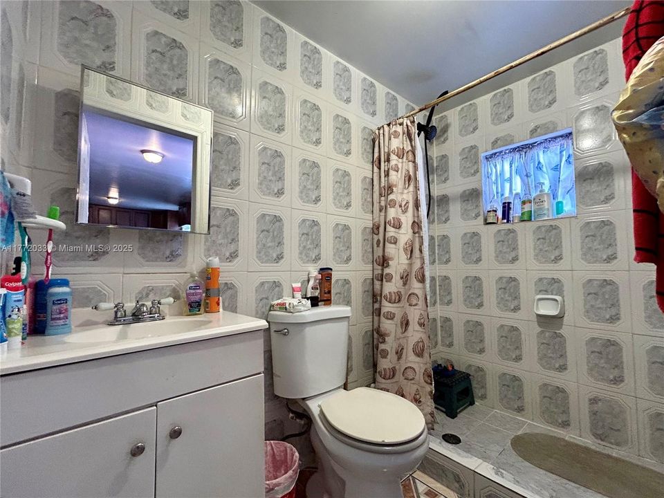 For Sale: $800,000 (0 beds, 0 baths, 2815 Square Feet)