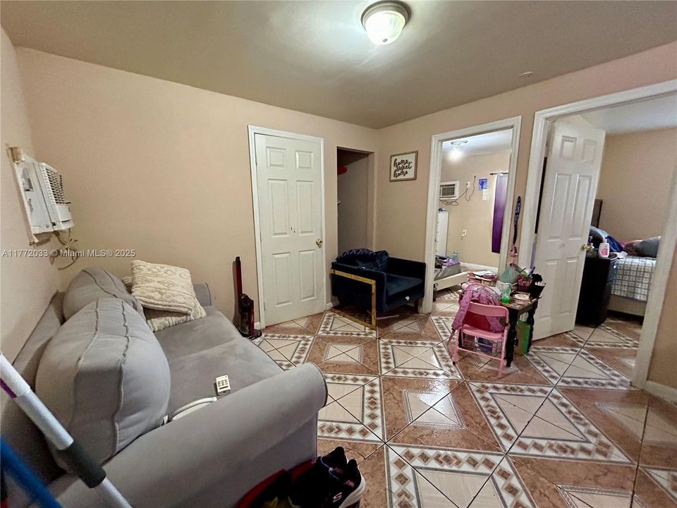 For Sale: $800,000 (0 beds, 0 baths, 2815 Square Feet)