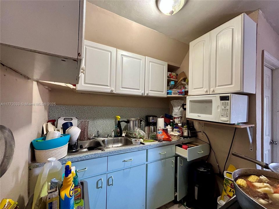 For Sale: $800,000 (0 beds, 0 baths, 2815 Square Feet)