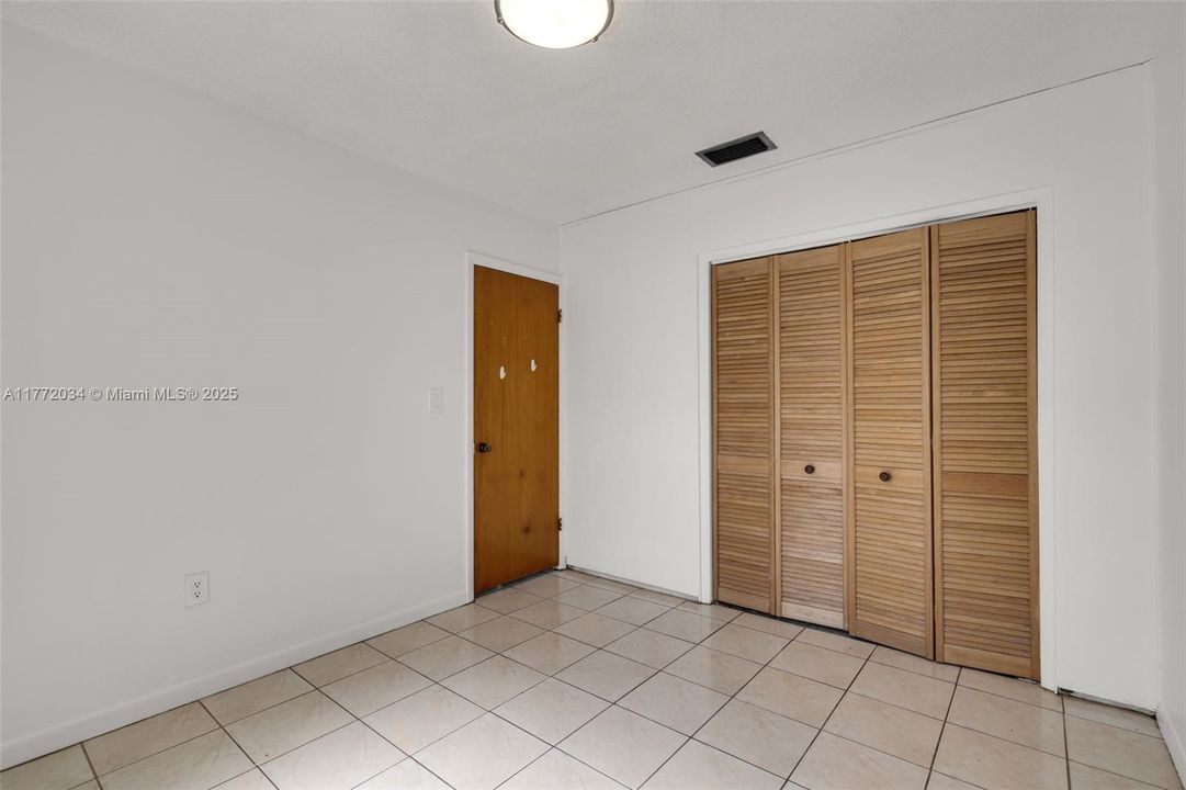 Recently Rented: $3,400 (4 beds, 2 baths, 1540 Square Feet)