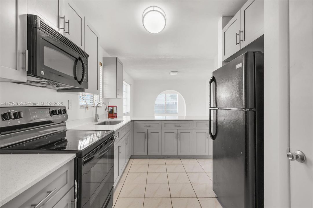 Recently Rented: $3,400 (4 beds, 2 baths, 1540 Square Feet)