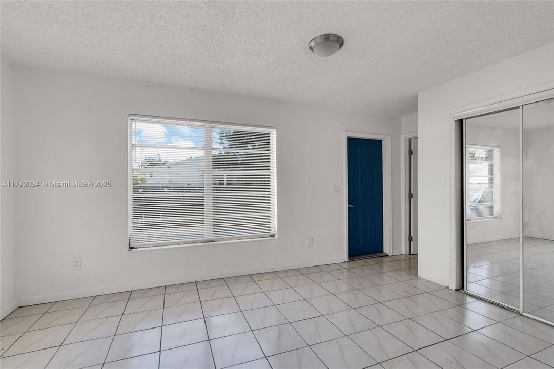 Recently Rented: $3,400 (4 beds, 2 baths, 1540 Square Feet)