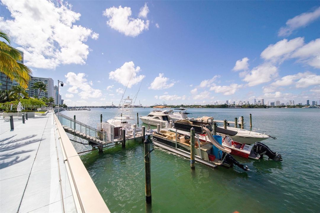 待售: $279,000 (1 贝兹, 1 浴室, 578 平方英尺)