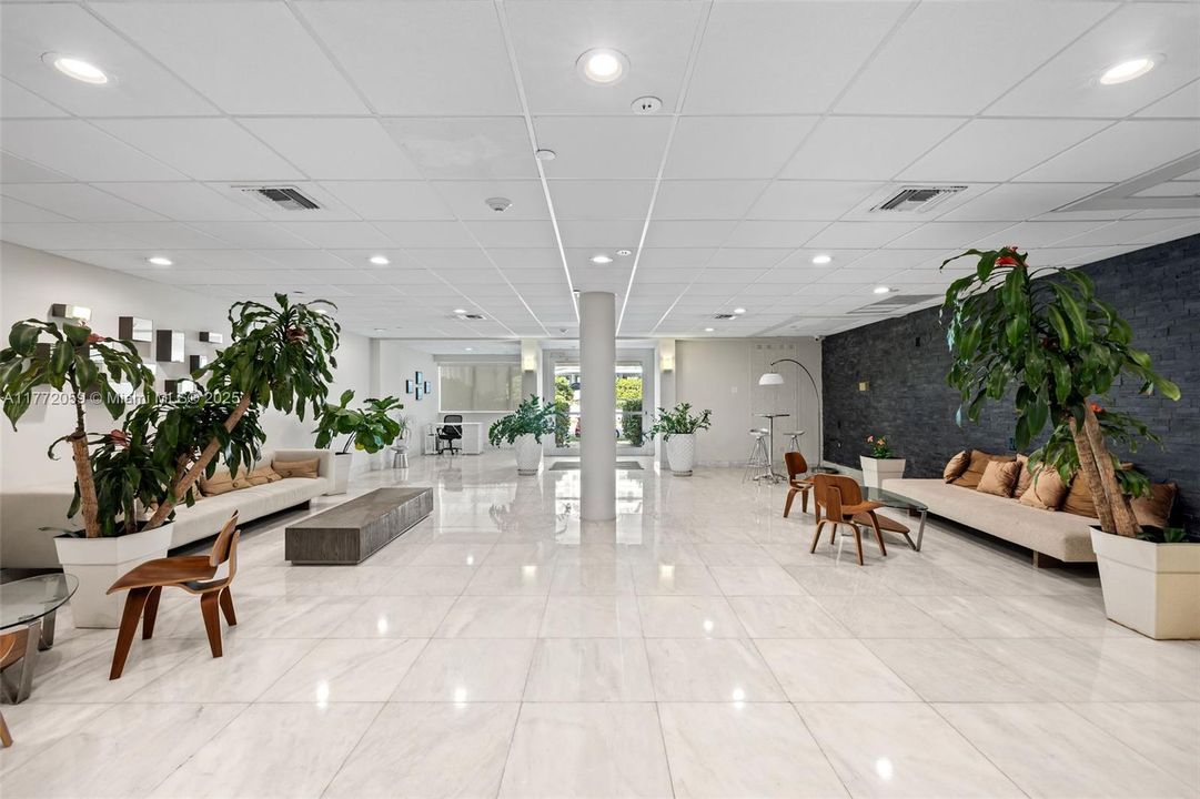 待售: $279,000 (1 贝兹, 1 浴室, 578 平方英尺)