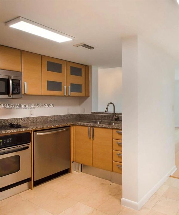 Recently Sold: $489,000 (1 beds, 1 baths, 791 Square Feet)