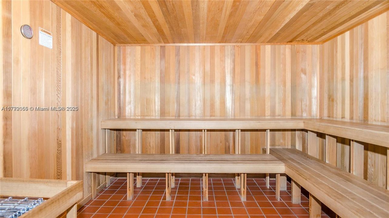 Recently Sold: $489,000 (1 beds, 1 baths, 791 Square Feet)