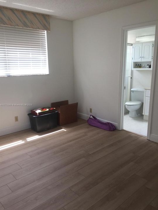 Recientemente alquilado: $2,000 (2 camas, 2 baños, 884 Pies cuadrados)