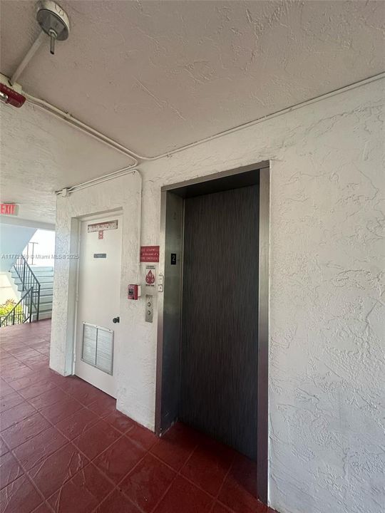 Recientemente alquilado: $2,000 (2 camas, 2 baños, 884 Pies cuadrados)