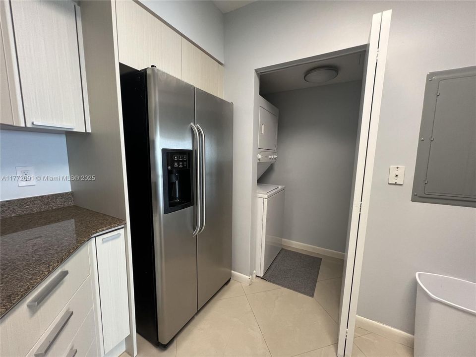 For Sale: $1,360,000 (2 beds, 2 baths, 1602 Square Feet)