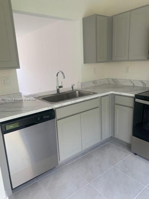 Recently Rented: $2,300 (2 beds, 2 baths, 1208 Square Feet)