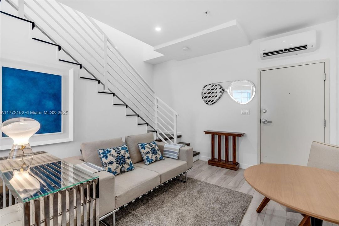 Recently Sold: $349,000 (1 beds, 1 baths, 511 Square Feet)