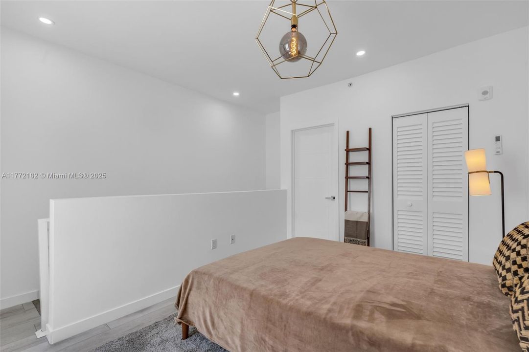 Recently Sold: $349,000 (1 beds, 1 baths, 511 Square Feet)