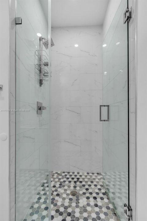 Recently Sold: $349,000 (1 beds, 1 baths, 511 Square Feet)