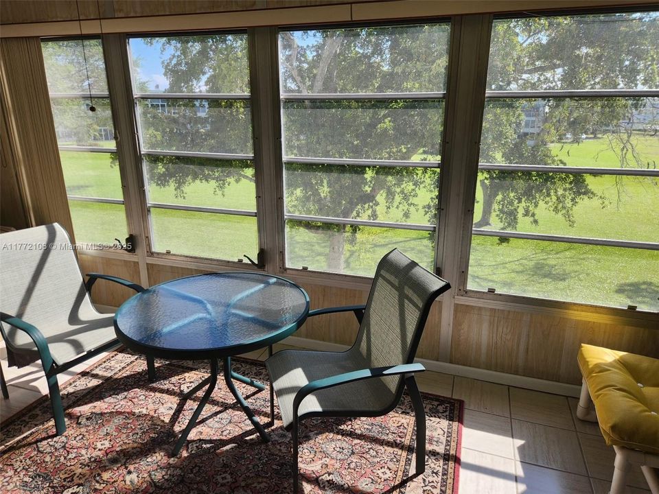 最近租的: $1,900 (2 贝兹, 1 浴室, 820 平方英尺)