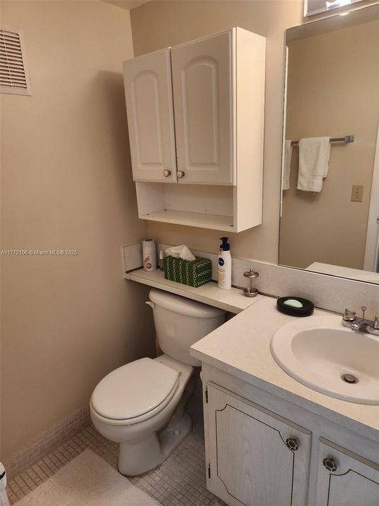 最近租的: $1,900 (2 贝兹, 1 浴室, 820 平方英尺)