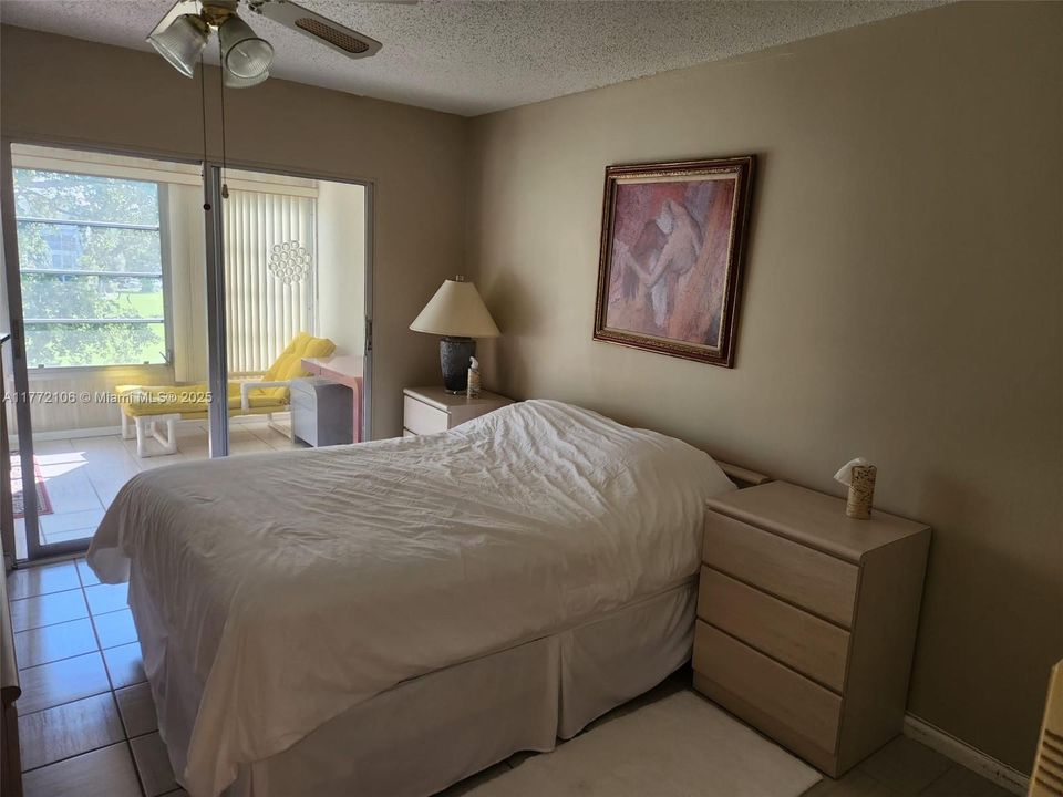 最近租的: $1,900 (2 贝兹, 1 浴室, 820 平方英尺)