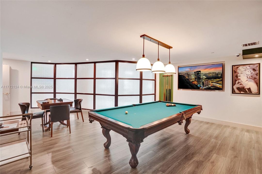 Recently Sold: $2,200,000 (3 beds, 3 baths, 1840 Square Feet)