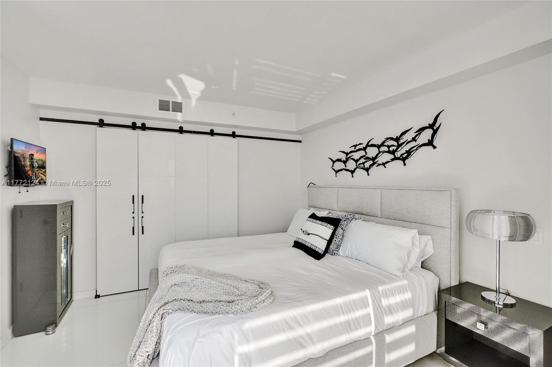 Recently Sold: $2,200,000 (3 beds, 3 baths, 1840 Square Feet)