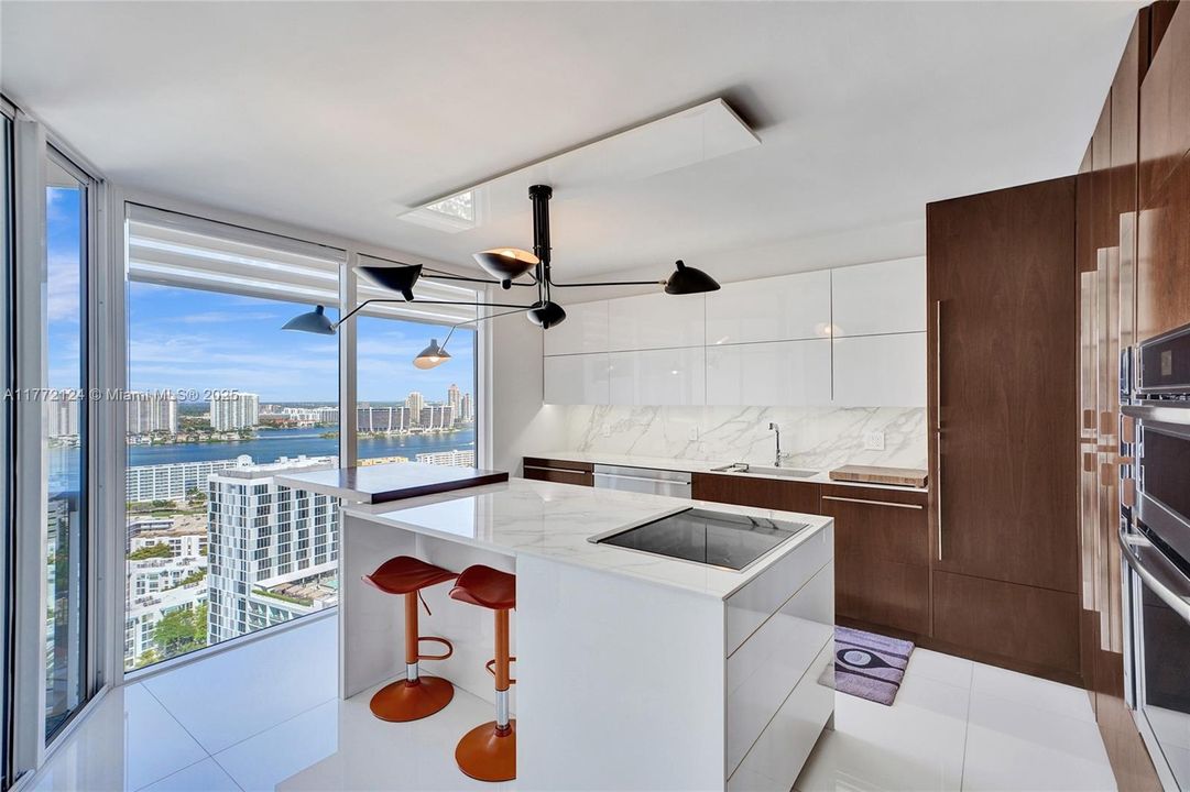 Recently Sold: $2,200,000 (3 beds, 3 baths, 1840 Square Feet)