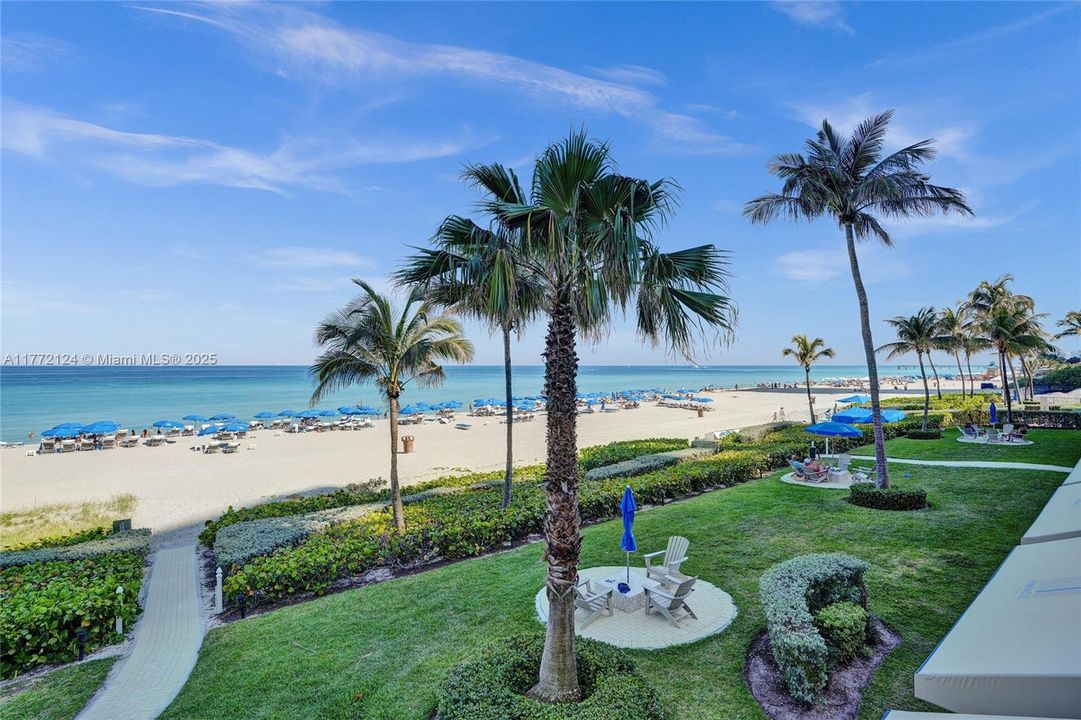 Recently Sold: $2,200,000 (3 beds, 3 baths, 1840 Square Feet)