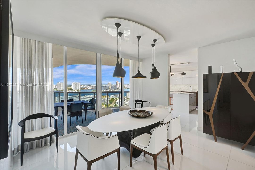 Recently Sold: $2,200,000 (3 beds, 3 baths, 1840 Square Feet)
