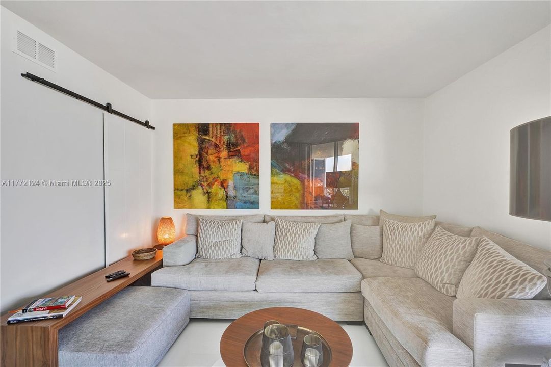 Recently Sold: $2,200,000 (3 beds, 3 baths, 1840 Square Feet)