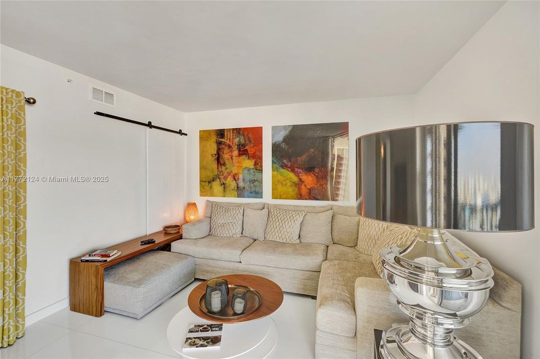 Recently Sold: $2,200,000 (3 beds, 3 baths, 1840 Square Feet)