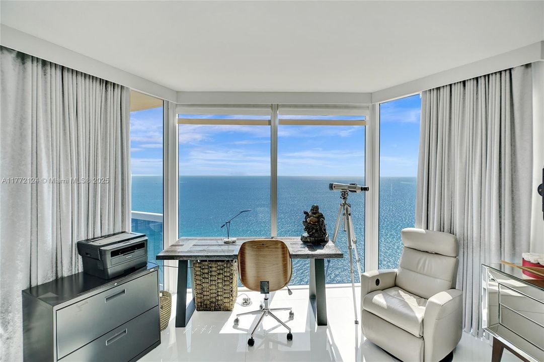 Recently Sold: $2,200,000 (3 beds, 3 baths, 1840 Square Feet)