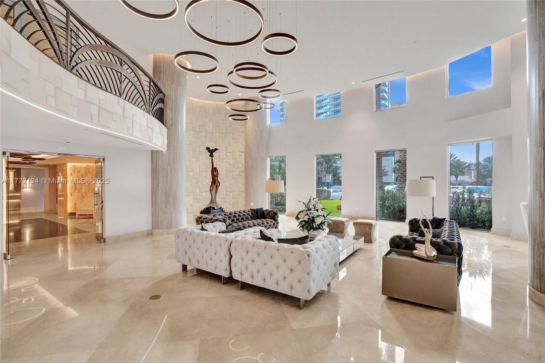 Recently Sold: $2,200,000 (3 beds, 3 baths, 1840 Square Feet)