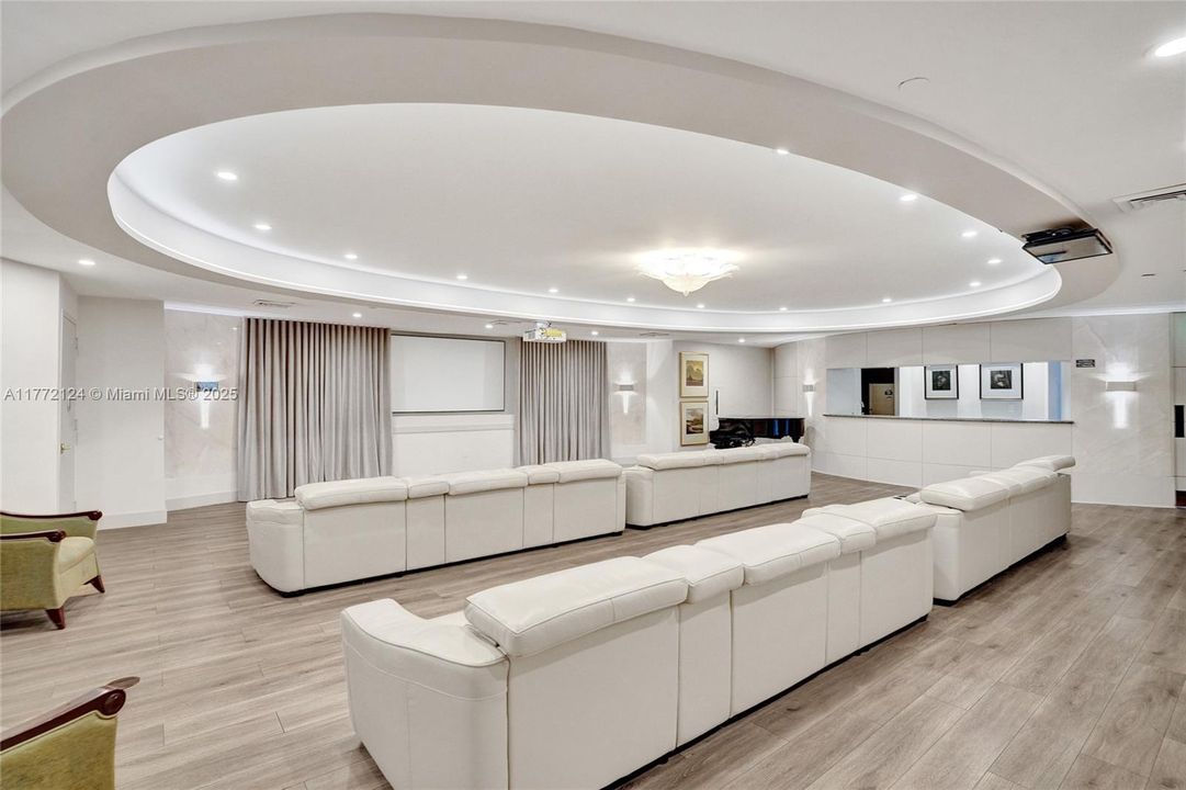 Recently Sold: $2,200,000 (3 beds, 3 baths, 1840 Square Feet)