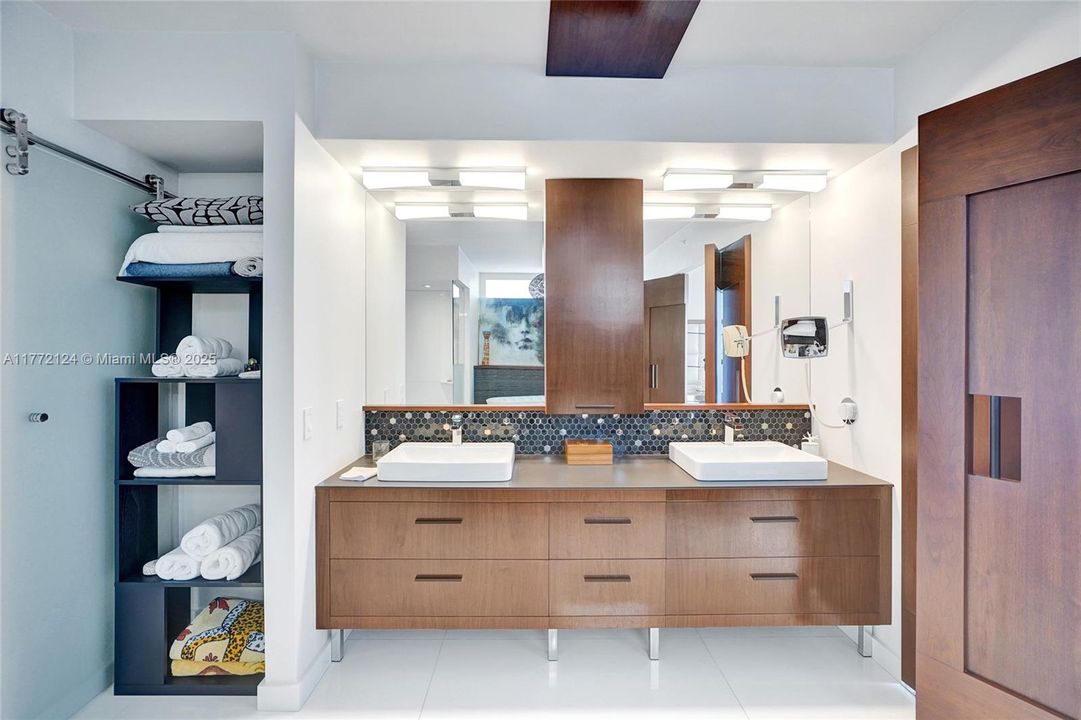 Recently Sold: $2,200,000 (3 beds, 3 baths, 1840 Square Feet)