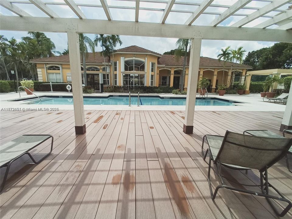 Недавно арендовано: $2,200 (2 спален, 2 ванн, 1230 Квадратных фут)