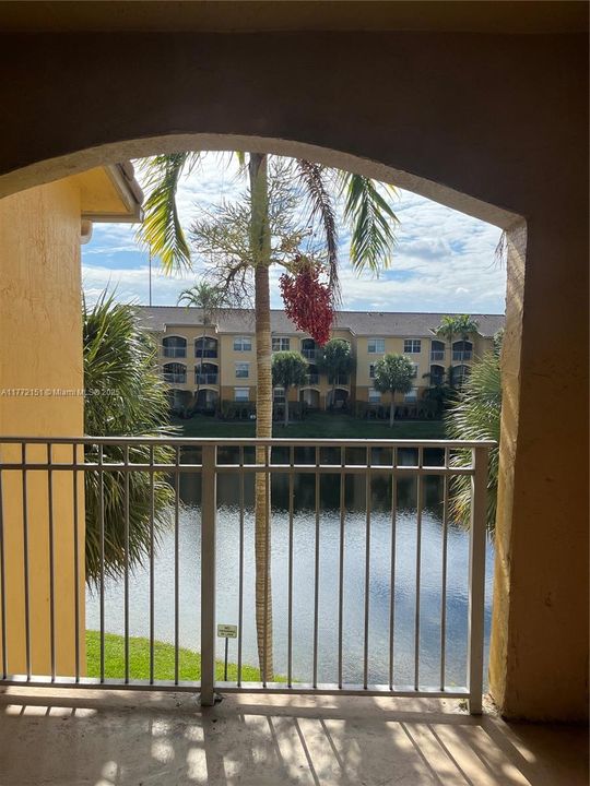 Недавно арендовано: $2,200 (2 спален, 2 ванн, 1230 Квадратных фут)