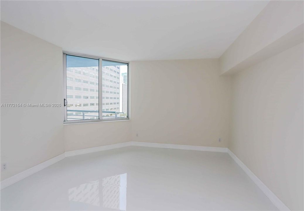 Recently Rented: $3,800 (2 beds, 2 baths, 1169 Square Feet)