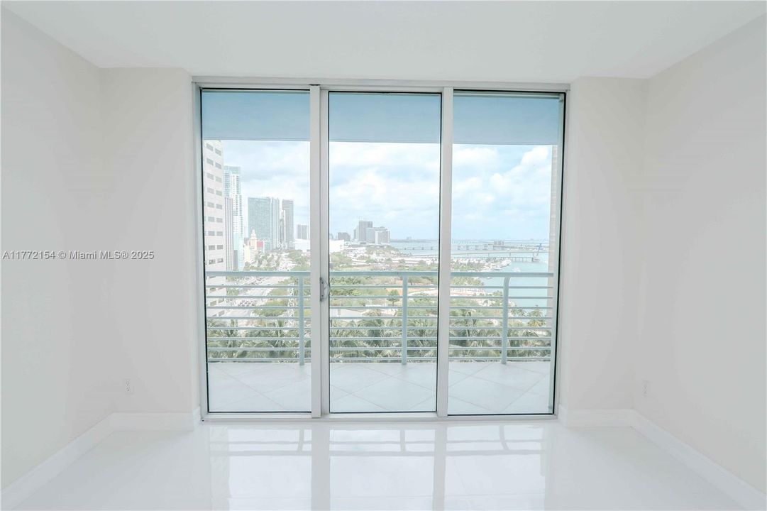 Recently Rented: $3,800 (2 beds, 2 baths, 1169 Square Feet)