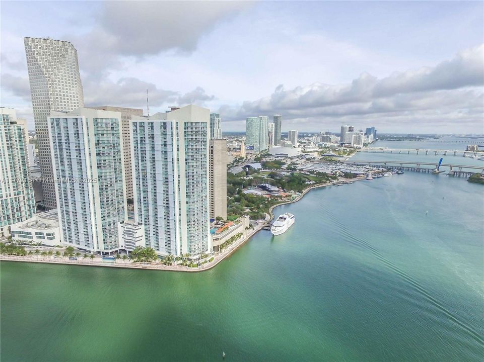 Recently Rented: $3,800 (2 beds, 2 baths, 1169 Square Feet)