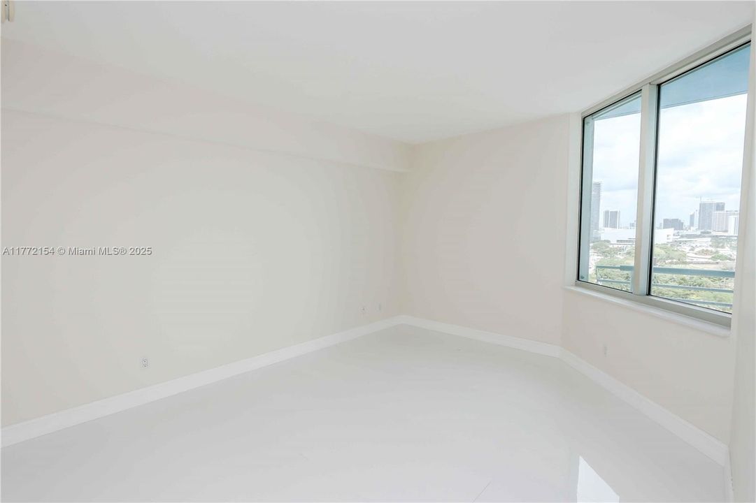 Recently Rented: $3,800 (2 beds, 2 baths, 1169 Square Feet)