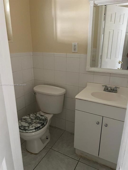 Recently Rented: $2,200 (3 beds, 1 baths, 1332 Square Feet)