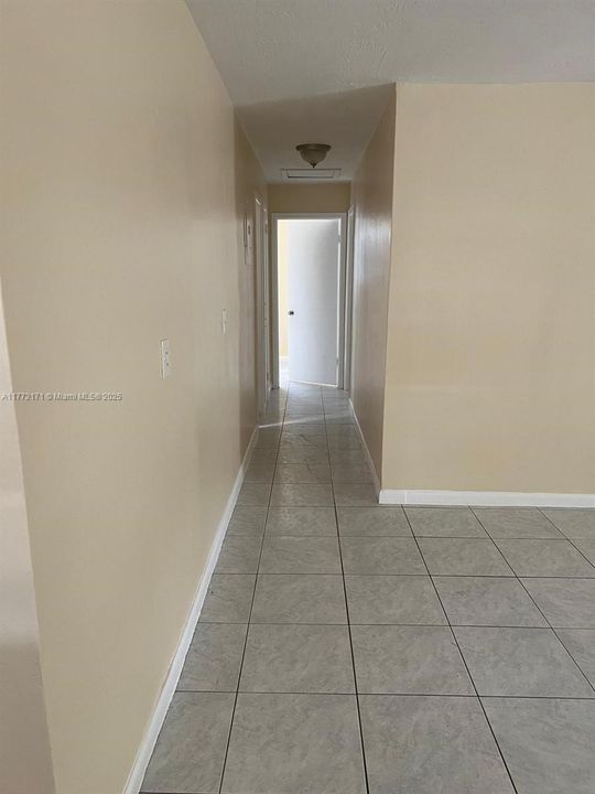 Recently Rented: $2,200 (3 beds, 1 baths, 1332 Square Feet)