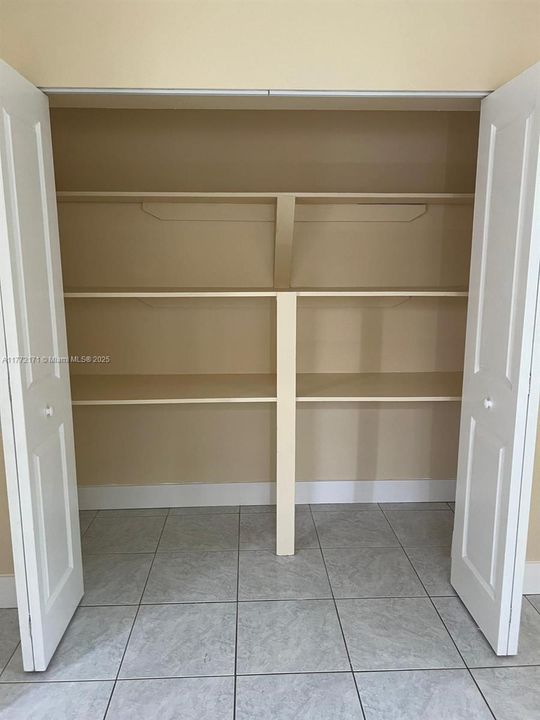 Recently Rented: $2,200 (3 beds, 1 baths, 1332 Square Feet)